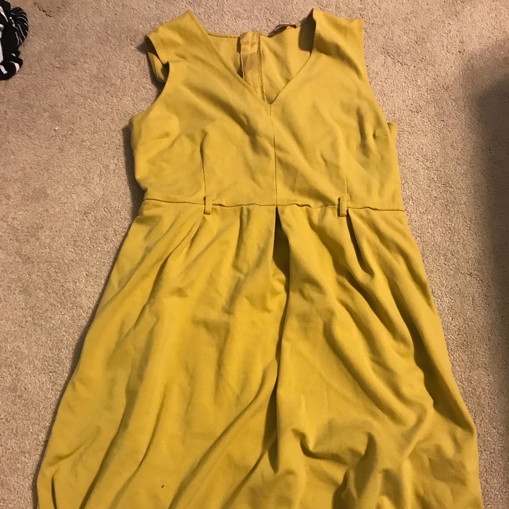 Yellow dress